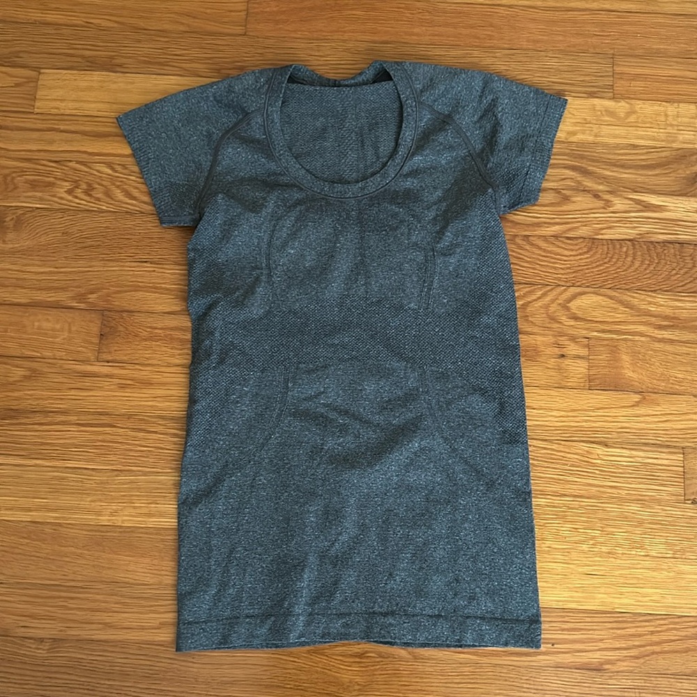 Lululemon Swiftly Tech Short Sleeve Crew Heathered Slate